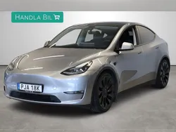 Grå Begagnad 2023 Tesla Model Y Performance SUV | 459 000 kr (Marknadspris)
