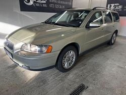 Ljusgrön Begagnad 2006 Volvo V70 Kinetic Kombi | 44 900 kr (Marknadspris)