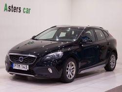Svart Begagnad 2013 Volvo V40 CC Kombi | 139 900 kr (Marknadspris)