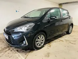 Svart Begagnad 2018 Toyota Yaris Active Halvkombi | 155 000 kr (Marknadspris)