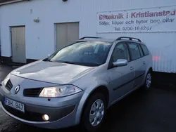 Ljusgrå (grå) Begagnad 2008 Renault Mégane GrandTour Kombi | 34 500 kr (Marknadspris)