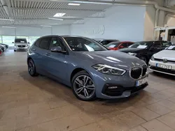 Mörkgrå Begagnad 2019 BMW 118 Sport Line Halvkombi | 238 000 kr (Lite dyr)