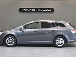 Mörkgrå Begagnad 2009 Toyota Avensis Business Edition Kombi | 69 900 kr (Marknadspris)