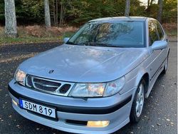 Grå Begagnad 2001 Saab 9-5 Aero Sedan | 42 000 kr (Dyr)