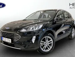 Svart (black) Begagnad 2022 Ford Kuga Titanium SUV | 244 900 kr (Bra pris)