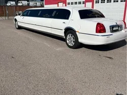 Vit Begagnad 2008 Lincoln Town Car Sedan | 230 000 kr