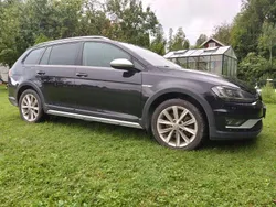 Svart Begagnad 2017 VW Golf Alltrack Kombi | 115 000 kr (Superpris)