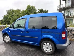 Blå Begagnad 2008 VW Caddy Life Minibuss | 58 500 kr (Marknadspris)