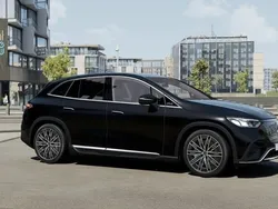 Svart Ny 2024 Mercedes EQE350 AMG SUV | 819 900 kr (Superpris)