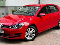Röd Begagnad 2015 VW Golf VII Halvkombi | 89 000 kr (Marknadspris)