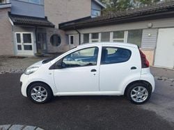 Vit Begagnad 2012 Peugeot 107 Halvkombi | 33 900 kr (Marknadspris)