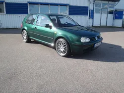 Grön Begagnad 1998 VW Golf IV Trendline Halvkombi | 39 900 kr (Dyr)