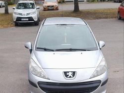 Grå Begagnad 2007 Peugeot 207 Halvkombi | 27 000 kr (Marknadspris)