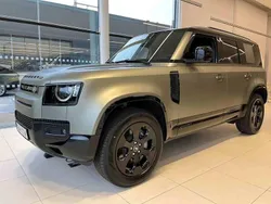 Grön Ny 2025 Land Rover Defender SUV | 1 353 500 kr