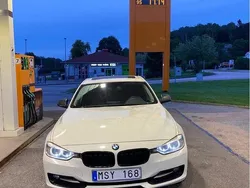 Vit Begagnad 2012 BMW 320 Sedan | 139 000 kr (Dyr)