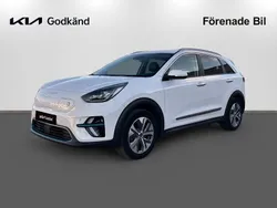 Vit (clear white) Begagnad 2022 Kia e-Niro 2 SUV | 285 000 kr (Marknadspris)