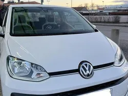 Vit Begagnad 2018 VW up! high up! Halvkombi | 58 000 kr