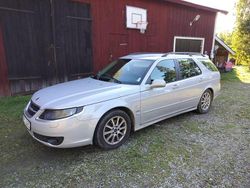 Grå Begagnad 2010 Saab 9-5 Griffin Kombi | 25 000 kr