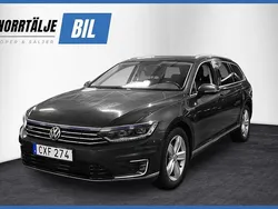Mörkgrå Begagnad 2018 VW Passat GTE Kombi | 169 900 kr (Marknadspris)