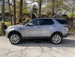 Grå Begagnad 2021 Land Rover Discovery 5 SUV | 535 000 kr (Lite dyr)