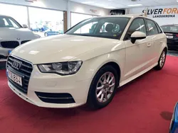 Vit Begagnad 2014 Audi A3 Sportback Attraction Halvkombi | 109 900 kr (Marknadspris)