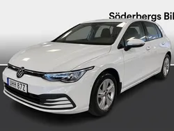 Vit Begagnad 2022 VW Golf VIII Life Halvkombi | 214 500 kr (Bra pris)