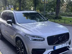 Silver Begagnad 2025 Volvo XC90 SUV | 799 000 kr (Marknadspris)