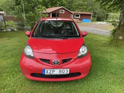 Röd Begagnad 2006 Toyota Aygo Halvkombi | 17 000 kr (Bra pris)