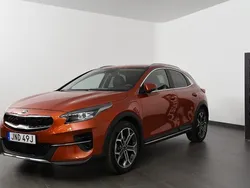 Orange Begagnad 2020 Kia XCeed SUV | 245 800 kr (Marknadspris)