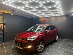 Röd Begagnad 2016 Ford Kuga Titanium SUV | 139 900 kr (Marknadspris)