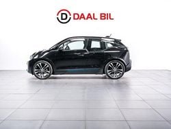 Svart Begagnad 2021 BMW i3 Halvkombi | 209 700 kr (Marknadspris)