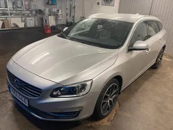 Silver Begagnad 2018 Volvo V60 Standard Kombi | 219 500 kr (Marknadspris)