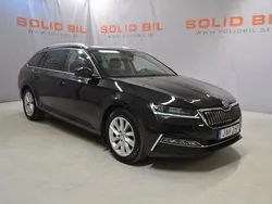 Svart Begagnad 2023 Skoda Superb Business Line Kombi | 319 900 kr (Superpris)