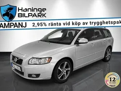 Grå Begagnad 2011 Volvo V50 Momentum Kombi | 99 900 kr (Dyr)