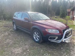 Röd Begagnad 2010 Volvo XC70 Momentum SUV | 119 900 kr (Superpris)