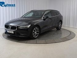Svart Begagnad 2021 Volvo V60 Pro Kombi | 289 900 kr (Marknadspris)