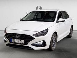 Vit Begagnad 2020 Hyundai i30 Halvkombi | 169 900 kr (Marknadspris)