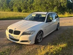 Vit Begagnad 2010 BMW 320 Comfort Edition Kombi | 69 000 kr (Marknadspris)