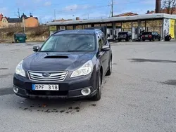 Mörkgrå (grå) Begagnad 2010 Subaru Outback SUV | 49 900 kr (Bra pris)