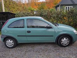 Grön Begagnad 2001 Opel Corsa Halvkombi | 19 000 kr