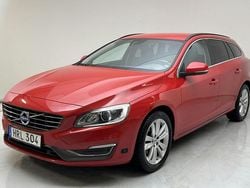 Röd Begagnad 2015 Volvo V60 Momentum Kombi | 106 000 kr (Superpris)