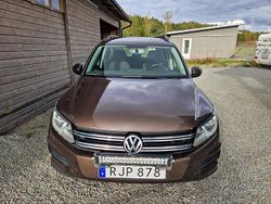 Brun Begagnad 2012 VW Tiguan S SUV | 79 000 kr (Marknadspris)
