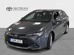 Mörkgrå (grå metallic) Begagnad 2023 Toyota Corolla Active Kombi | 269 900 kr (Marknadspris)