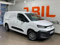 Vit (vit kaolin) Ny 2024 Citroën Berlingo Business Class Minibuss | 337 375 kr (Marknadspris)