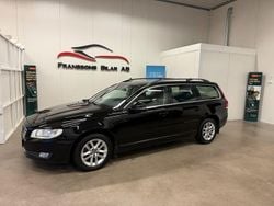 Svart Begagnad 2016 Volvo V70 Momentum Kombi | 134 900 kr (Marknadspris)