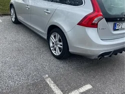 Grå Begagnad 2011 Volvo V60 Kombi | 75 000 kr (Superpris)