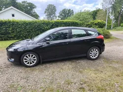 Svart Begagnad 2016 Ford Focus Titanium Halvkombi | 95 000 kr (Marknadspris)