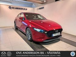 Röd Begagnad 2018 Mazda 3 Cosmo Halvkombi | 229 900 kr (Marknadspris)