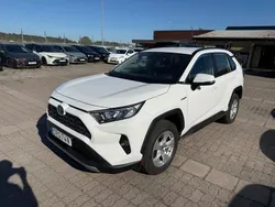 Vit Begagnad 2020 Toyota RAV4 Hybrid SUV | 279 900 kr (Bra pris)