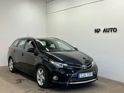 Mörkblå Begagnad 2014 Toyota Auris Touring Sports Executive Kombi | 114 500 kr (Marknadspris)